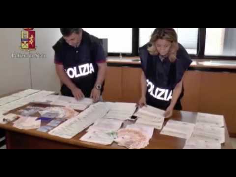VIDEO POLIZIA DI STATO BASISTA POSTINO NAPOLETANO