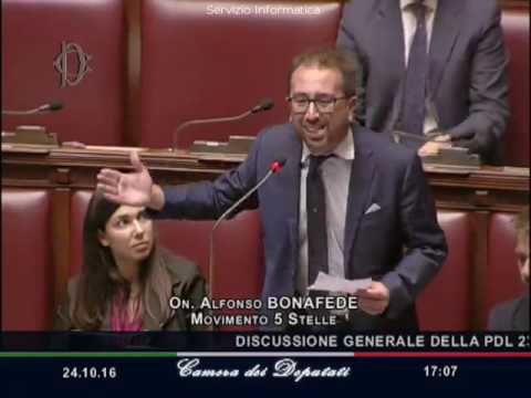 Alfonso Bonafede (M5S)#DimezzateviLoStipendio